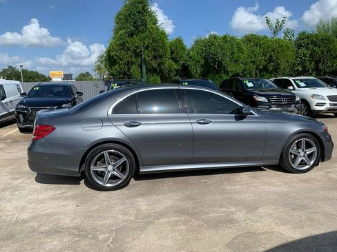 Used 2017 Mercedes-Benz E 300 4MATIC image 8