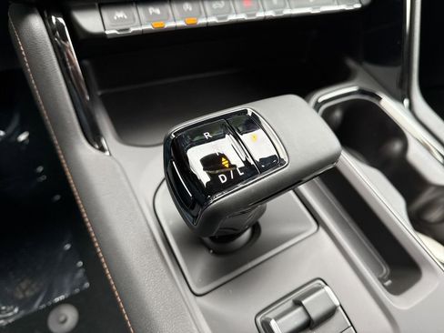 New 2026 GMC Sierra 1500 AT4 w/ AT4 Premium Package image 16