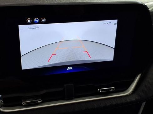 Used 2025 Chevrolet Equinox LT image 22