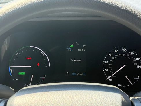 Used 2024 Toyota Sienna LE w/ LE Plus Package AWD/4WD image 29