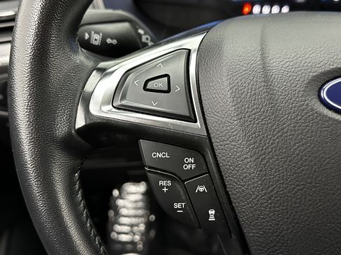 Used 2024 Ford Edge SEL image 21