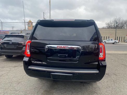 Used 2015 GMC Yukon XL Denali w/ Premium Package AWD/4WD image 8