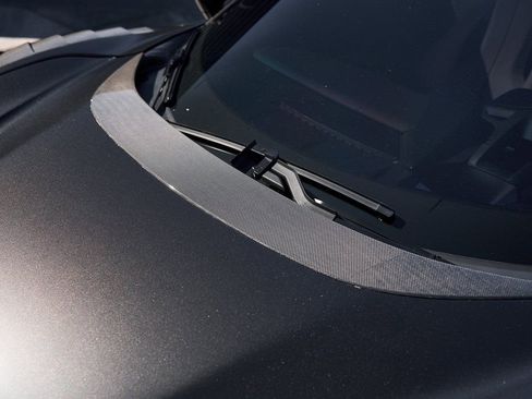 Used 2022 Ferrari SF90 Stradale image 12