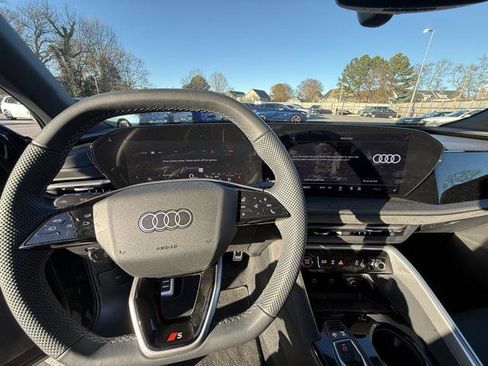 Certified 2025 Audi SQ5 Premium Plus w/ Premium Plus Package image 20