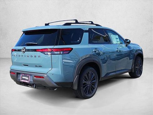 New 2026 Nissan Pathfinder SL image 2