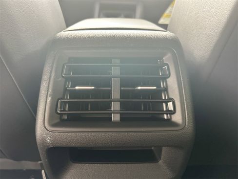 New 2026 Volkswagen Tiguan SE R-Line image 43