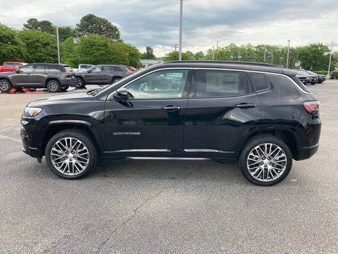 New 2024 Jeep Compass Limited w/ Elite Group AWD/4WD image 2