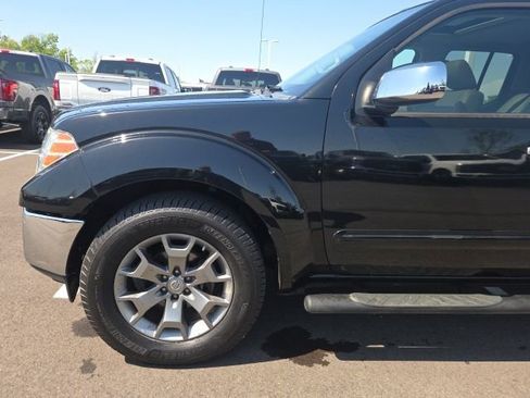 Used 2019 Nissan Frontier SL RWD image 13