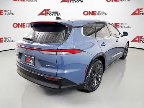 Certified 2025 Toyota Crown Signia AWD/4WD image 8