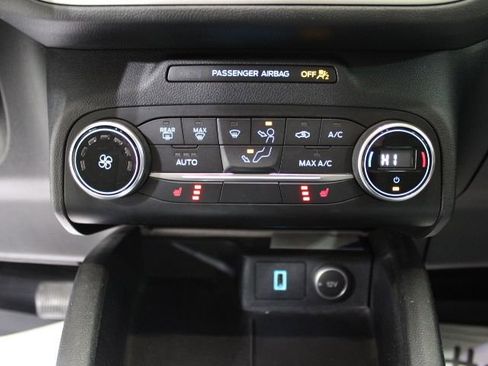 Used 2020 Ford Escape SE image 36