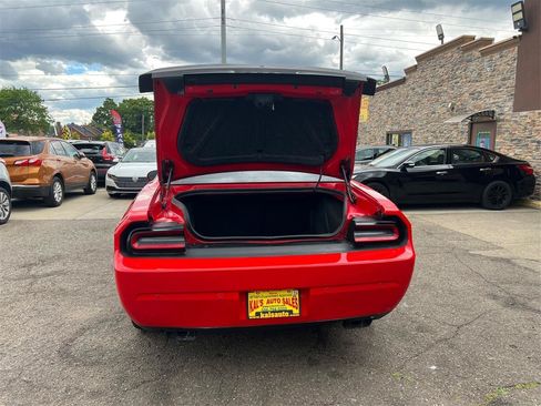 Used 2018 Dodge Challenger SXT w/ Blacktop Package RWD image 12