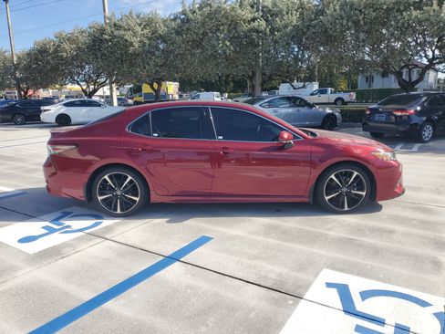Used 2018 Toyota Camry XSE w/ Driver Assist Package image 11