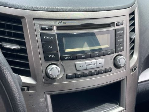 Used 2014 Subaru Legacy 2.5i w/ Alloy Wheel Package image 9