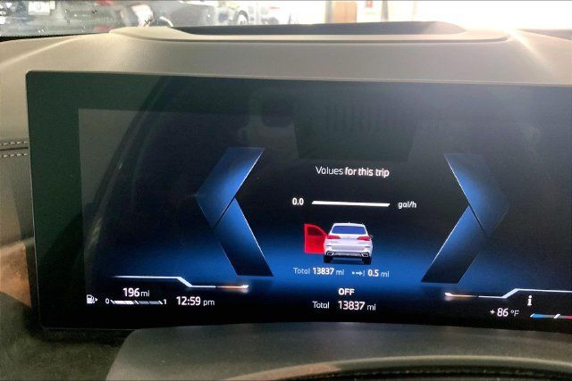 Used 2024 BMW X5 sDrive40i w/ M Sport Package RWD image 9