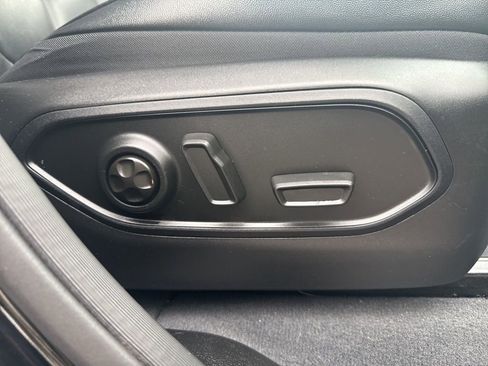 Used 2023 Jeep Grand Cherokee Limited AWD/4WD image 15