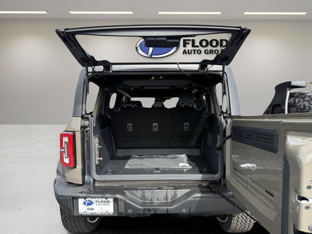 New 2026 Ford Bronco Badlands w/ Sasquatch Package AWD/4WD image 7