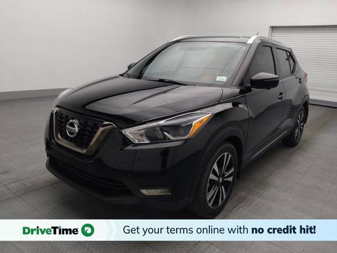 Used 2019 Nissan Kicks SR w/ SR Premium Package FWD image 1