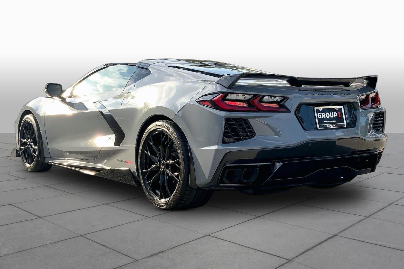 Used 2024 Chevrolet Corvette Stingray Premium Cpe w/ Z51 Performance Package RWD image 12