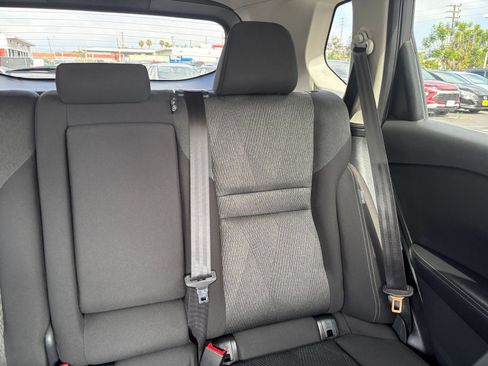 Used 2025 Nissan Rogue SV FWD image 39