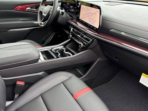 New 2026 Chevrolet Traverse RS FWD image 17