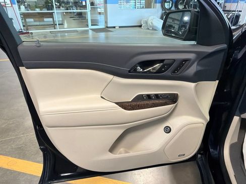 Used 2021 GMC Acadia Denali w/ LPO, Floor Liner Package AWD/4WD image 24