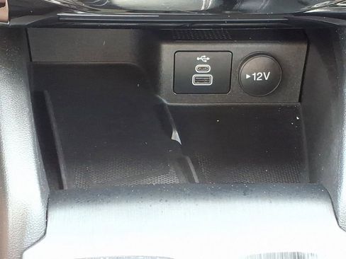 Used 2025 Ford Escape Platinum image 17