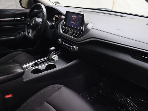 Used 2019 Nissan Altima 2.5 SV FWD image 11