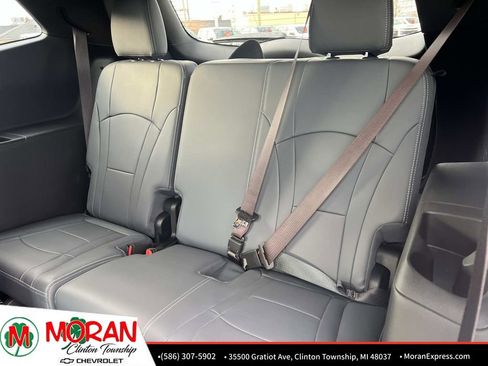 Certified 2024 Buick Enclave Essence image 13