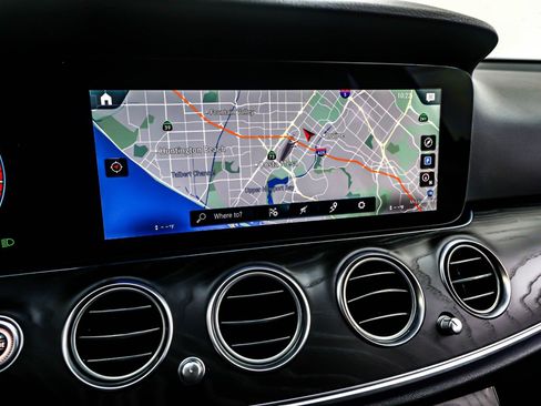 Used 2022 Mercedes-Benz E 350 Sedan image 21