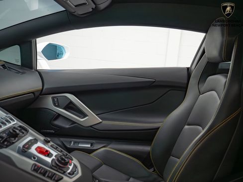 Used 2014 Lamborghini Aventador LP 700-4 image 38