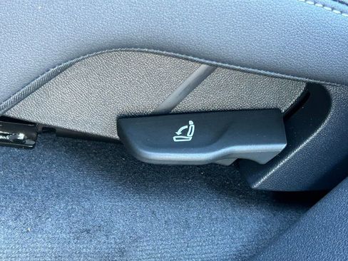 New 2025 Audi Q8 Premium image 69