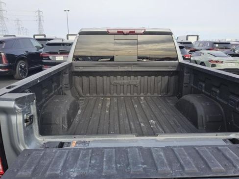 Used 2023 GMC Sierra 1500 AT4 w/ AT4 Premium Package AWD/4WD image 2