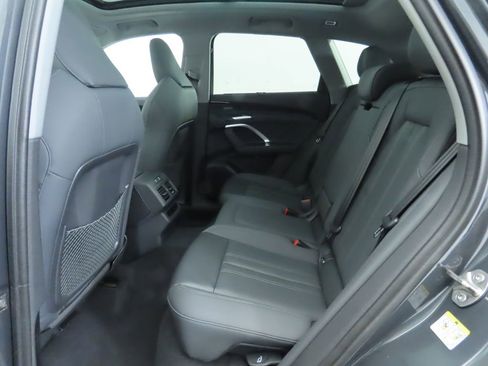 Certified 2025 Audi Q5 Premium Plus w/ Premium Plus image 23