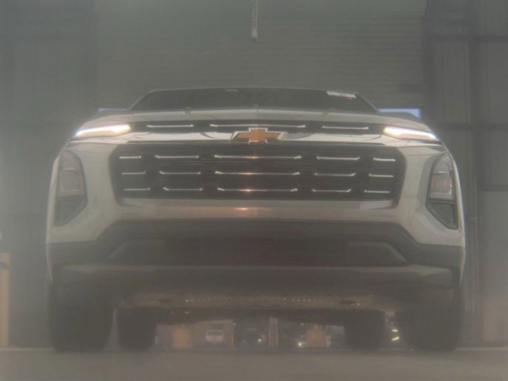 Used 2026 Chevrolet Equinox LT AWD/4WD image 7