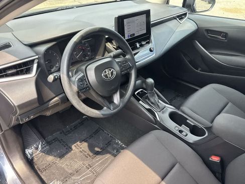 Used 2025 Toyota Corolla LE FWD image 13