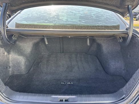 Used 2018 Nissan Altima 2.5 SV image 8