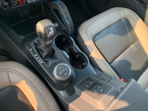 Used 2024 Ford Bronco Wildtrak AWD/4WD image 18