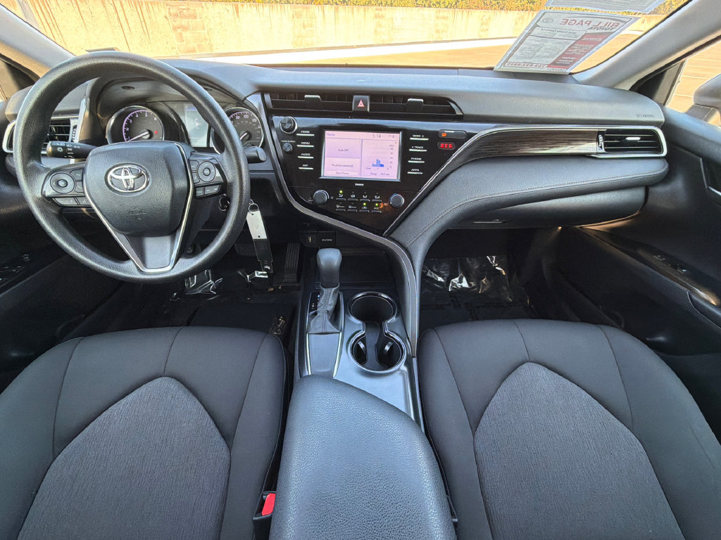 Used 2020 Toyota Camry LE FWD image 11