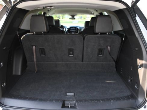 Used 2019 Chevrolet Traverse LT w/ LT Premium Package AWD/4WD image 21