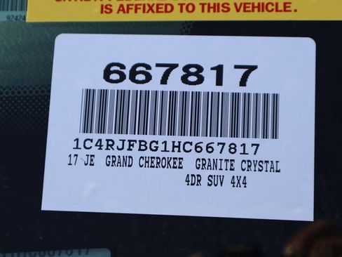 Used 2017 Jeep Grand Cherokee Limited AWD/4WD image 7
