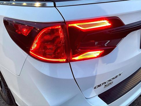 Used 2025 Honda Odyssey EX-L image 31