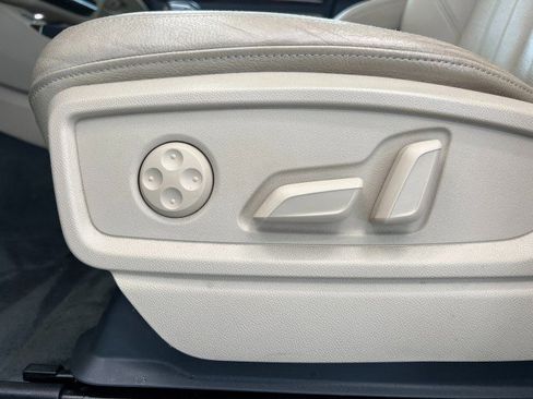 Used 2018 Audi Q5 Premium Plus w/ Premium Plus Package image 13