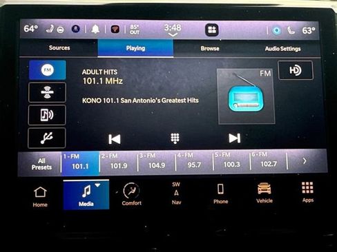 Used 2023 Jeep Grand Cherokee Limited w/ Luxury Tech Group II image 8