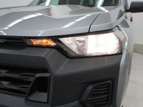 Used 2025 Chevrolet Colorado W/T AWD/4WD image 75