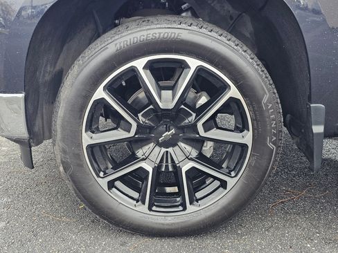 Used 2024 Chevrolet Silverado 1500 LTZ image 8