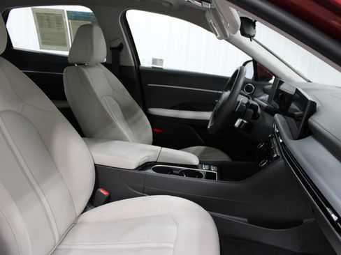 Used 2024 Hyundai Sonata SEL FWD image 29
