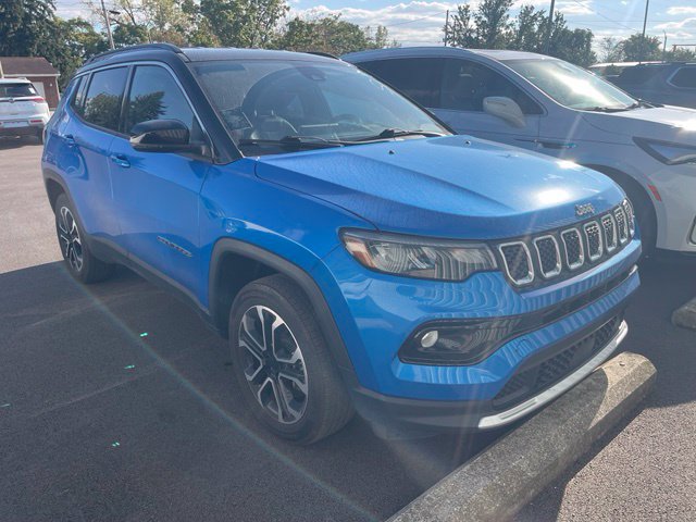 Used 2023 Jeep Compass Limited AWD/4WD image 2