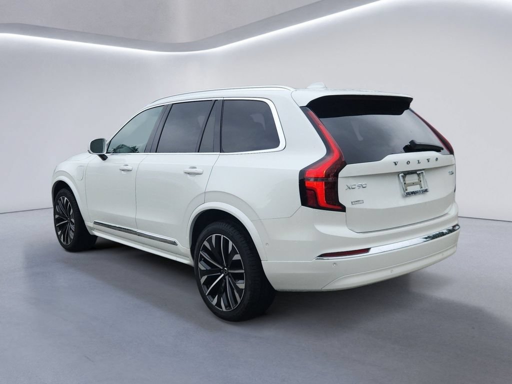 New 2026 Volvo XC90 T8 Plus w/ Protection Package Premier AWD/4WD image 5