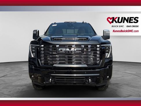 New 2026 GMC Sierra 2500 Denali Ultimate AWD/4WD image 3