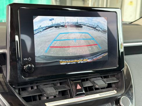 Used 2024 Toyota Corolla LE FWD image 18